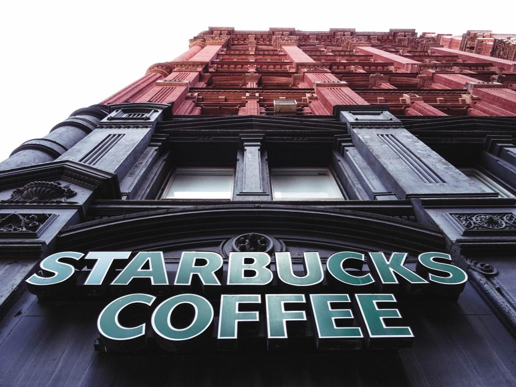 スターバックスコーヒー
